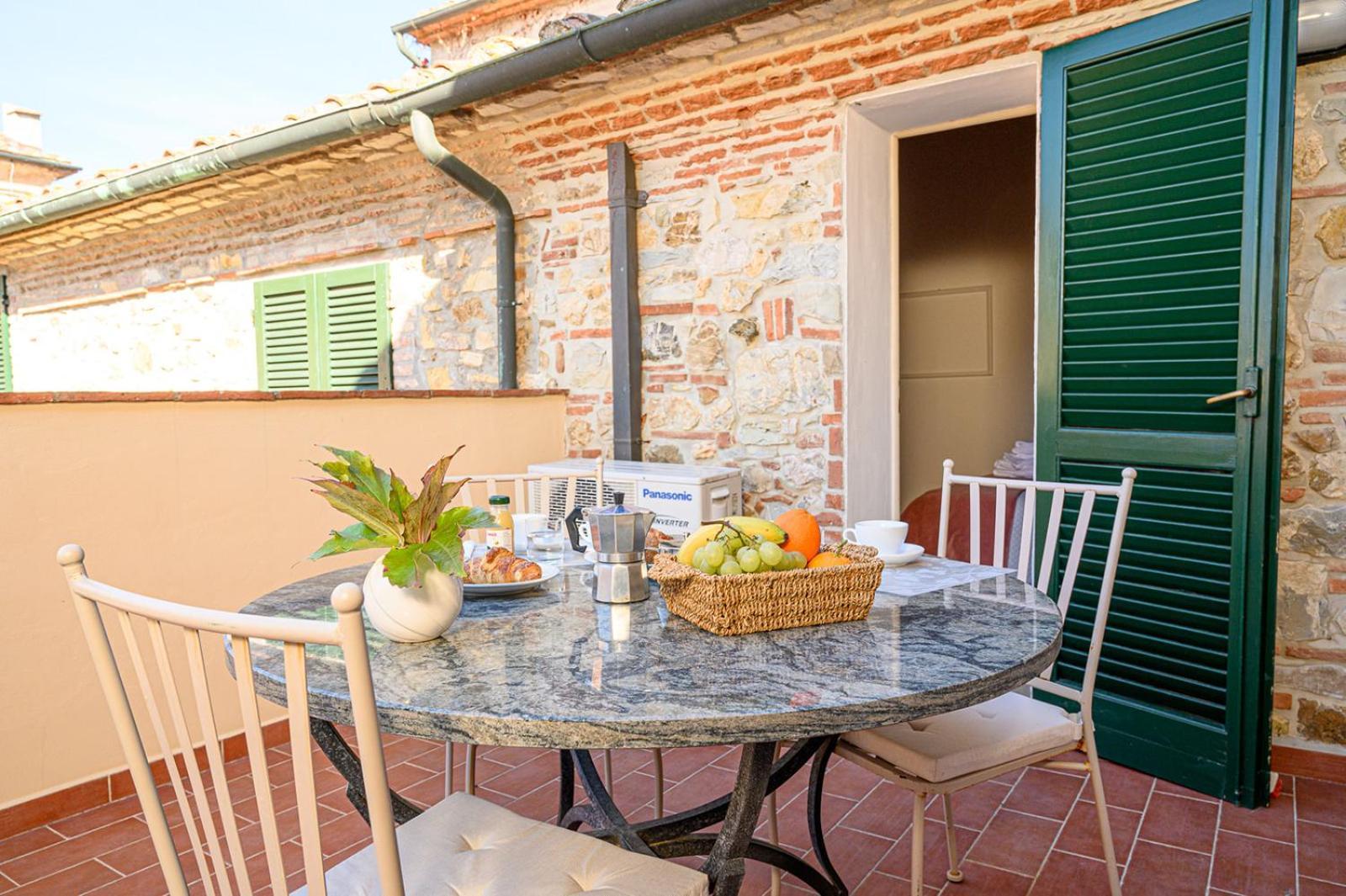 Il Chiostro Appartamenti & Suites Суверето Экстерьер фото
