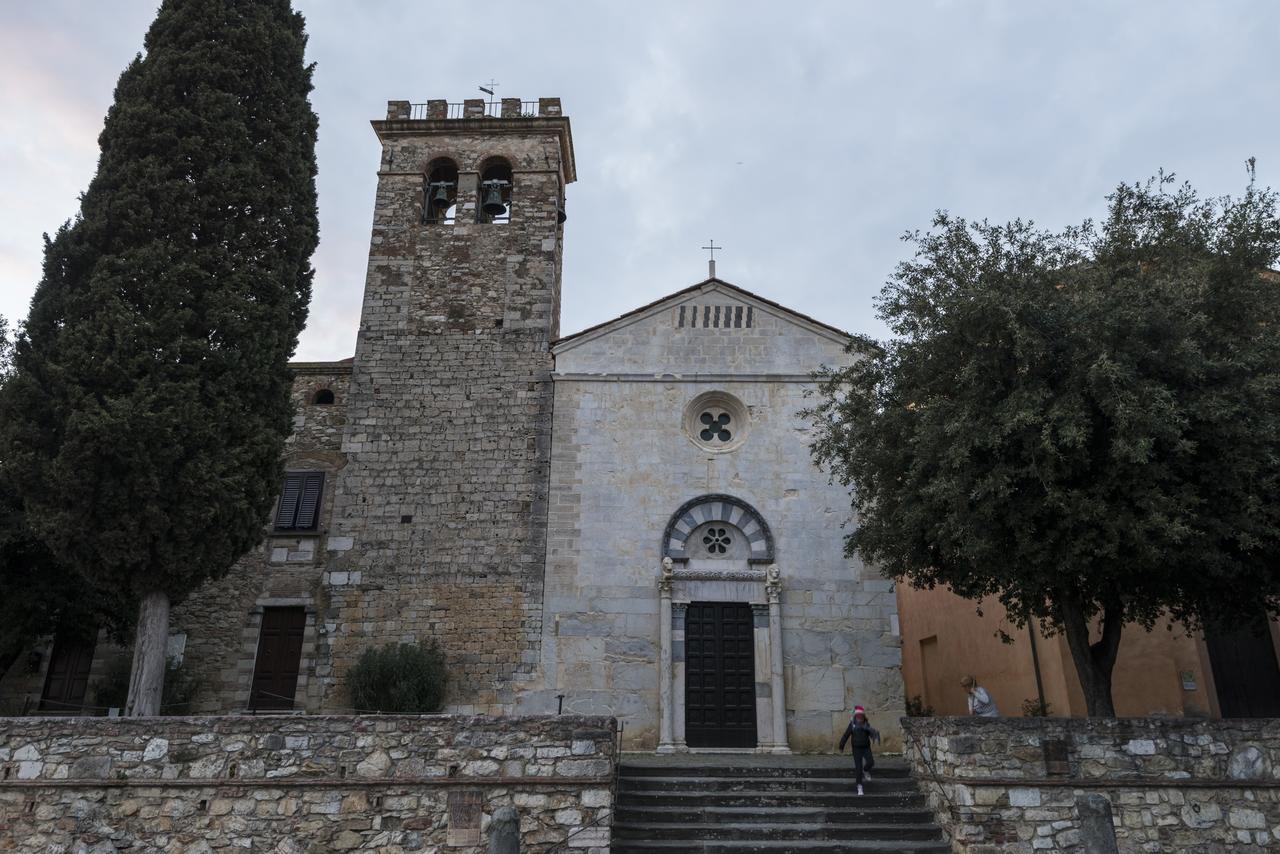 Il Chiostro Appartamenti & Suites Суверето Экстерьер фото